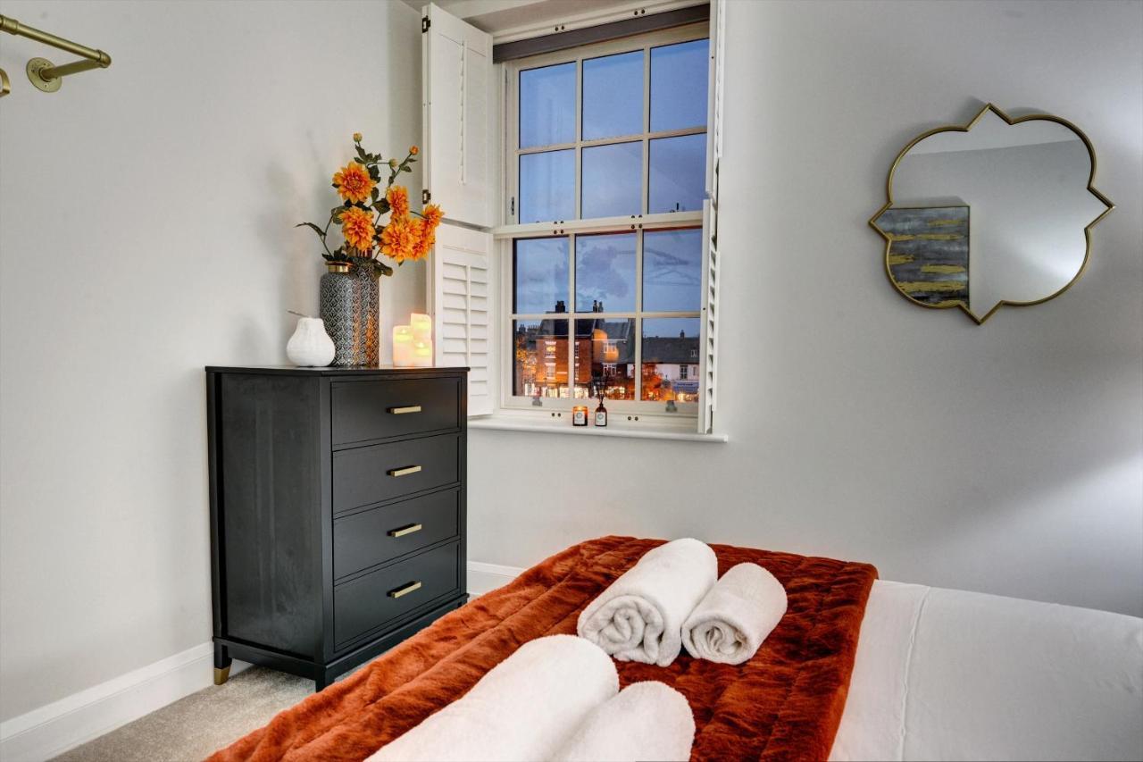The Penthouse - Allocated Parking With City Views Ripon Extérieur photo