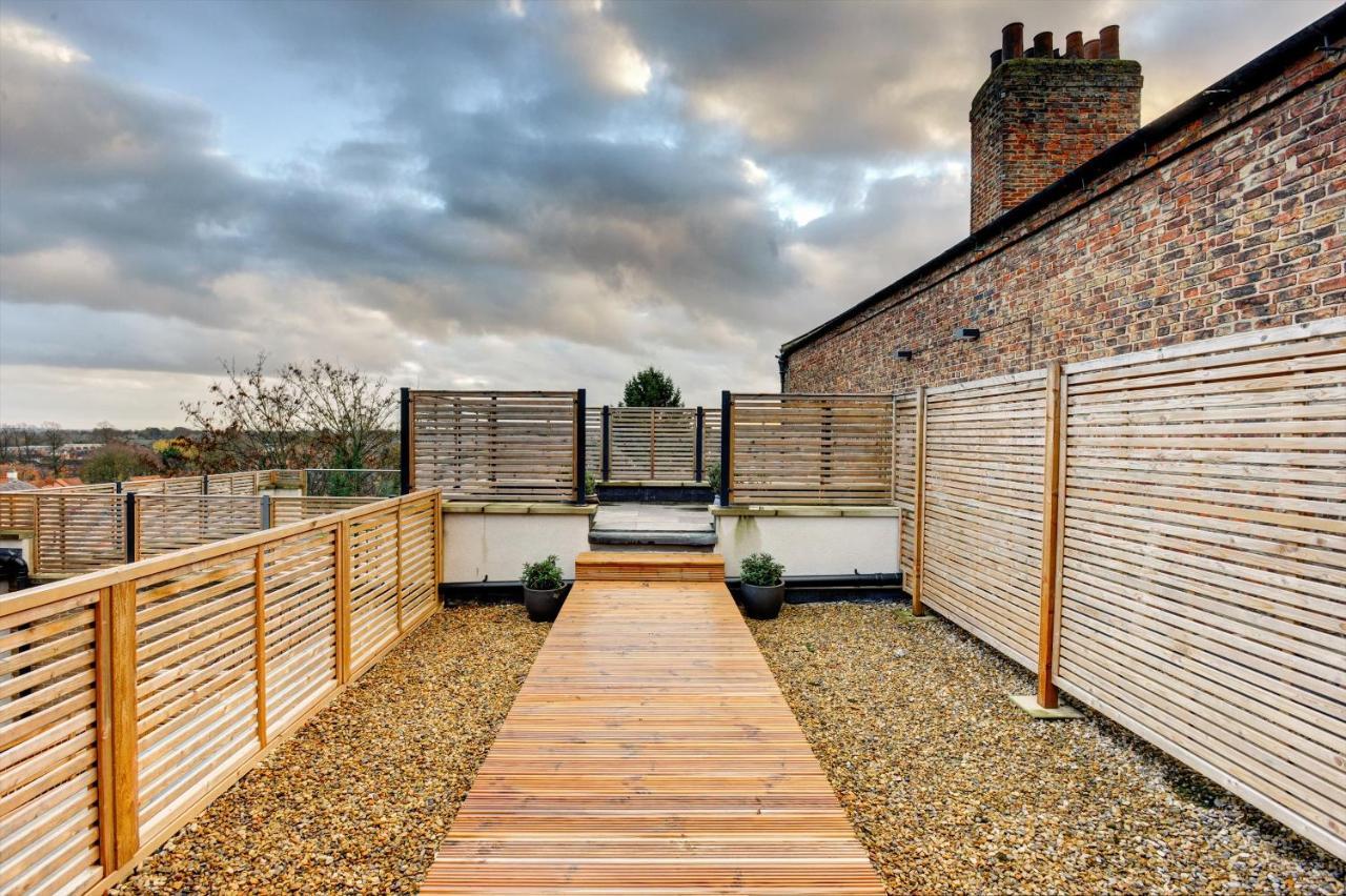 The Penthouse - Allocated Parking With City Views Ripon Extérieur photo