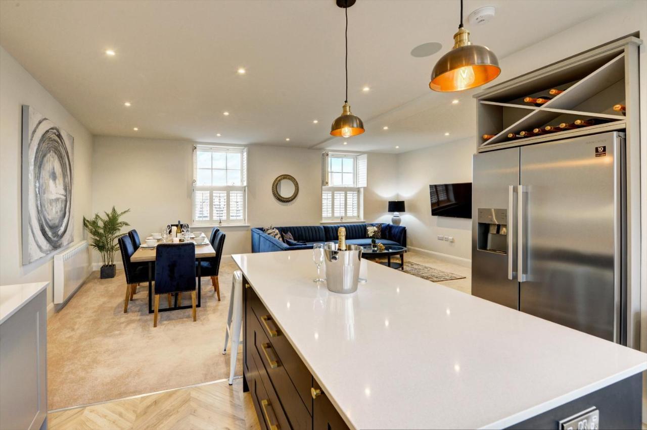 The Penthouse - Allocated Parking With City Views Ripon Extérieur photo