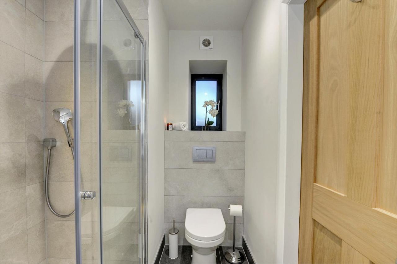 The Penthouse - Allocated Parking With City Views Ripon Extérieur photo